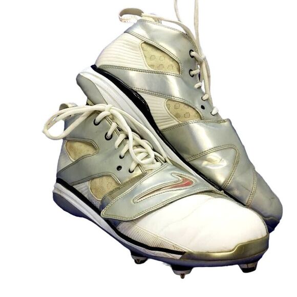 Nike Air Huarache Men's Pre-owned White/Silver Football Cleats - sz. 10 - Picture 1 of 5